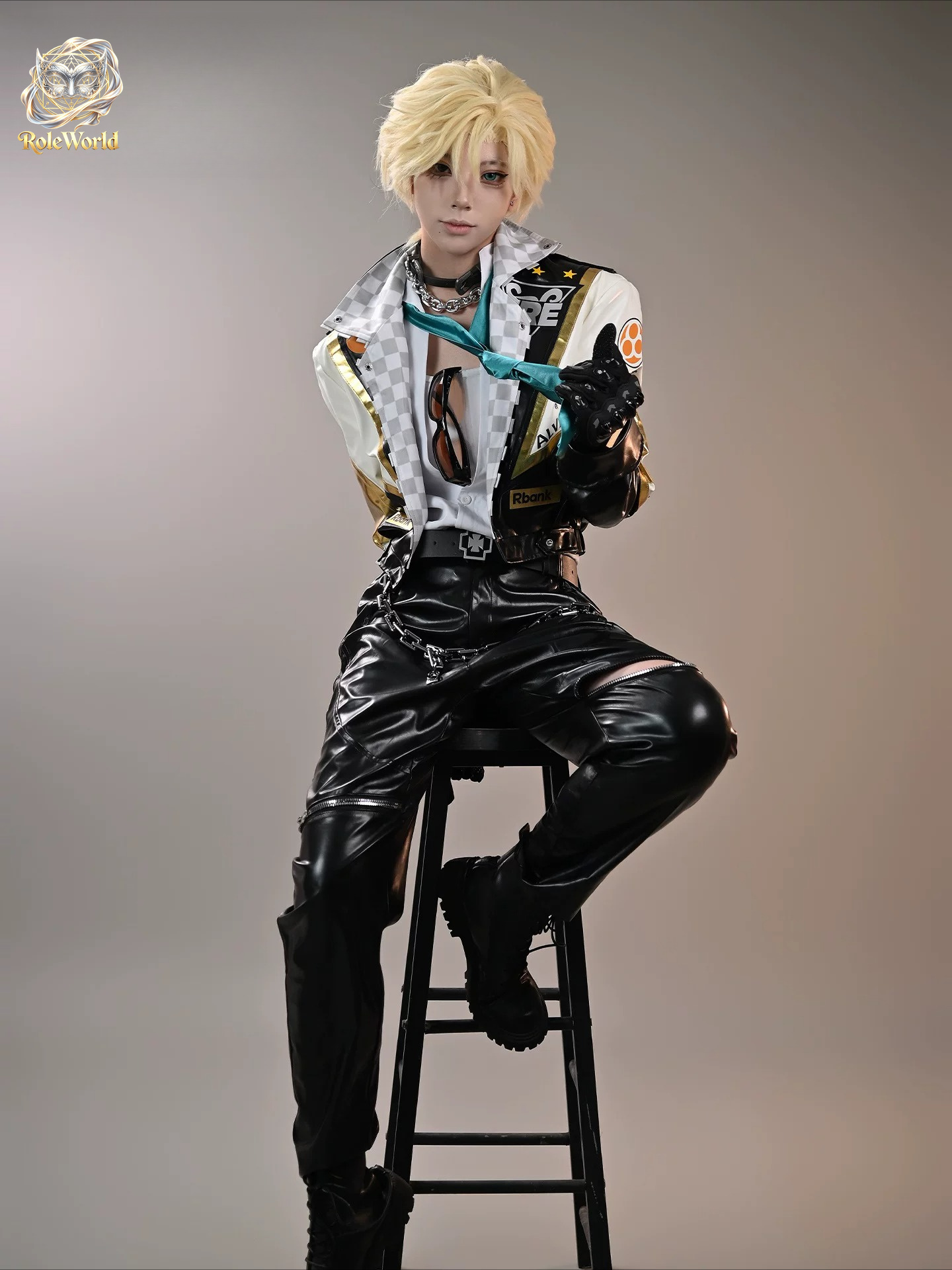 ชุดคอสเพลย์เต็มรูปแบบของอัศวิน - Anime Cosplay Photoshoot บทวิจารณ์และราคา